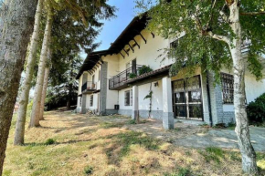 Villa Mirella Guesthouse